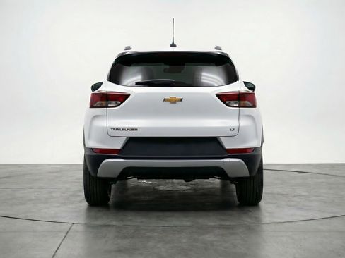 Used 2025 Chevrolet TrailBlazer LT FWD image 7