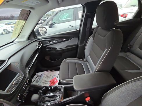 Used 2023 Chevrolet TrailBlazer LS image 12