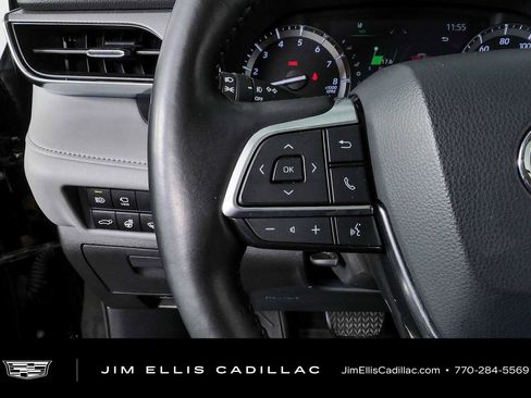 Used 2021 Toyota Highlander Platinum AWD/4WD image 9