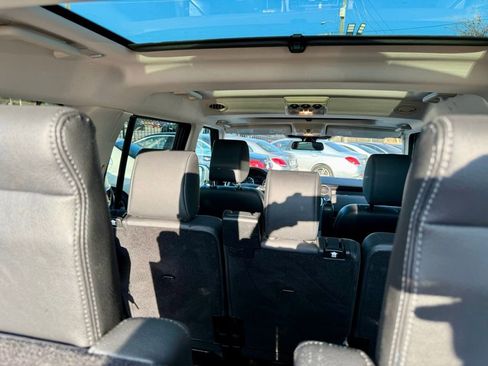 Used 2015 Land Rover LR4 HSE image 12