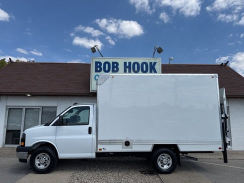 New 2025 Chevrolet Express 3500 w/ Power Convenience Package image 7