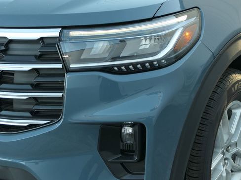 Used 2025 Ford Explorer Active w/ Active Comfort Package image 10