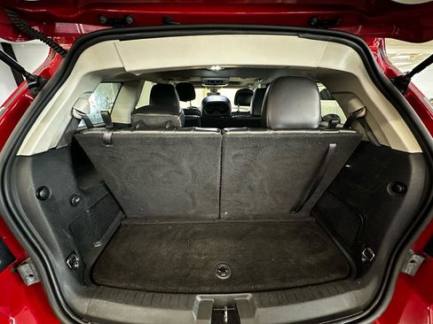 Used 2018 Dodge Journey Crossroad w/ Nav & Sun Group FWD image 16