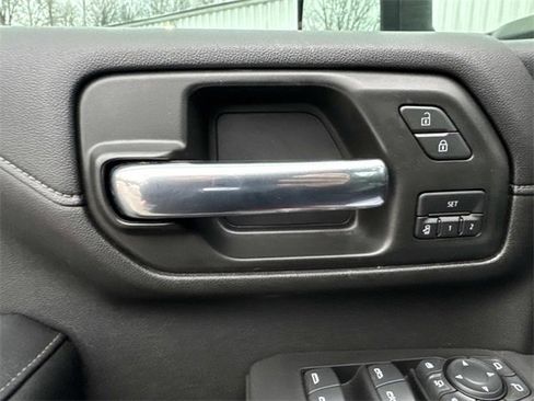 Used 2020 Chevrolet Silverado 2500 High Country image 23