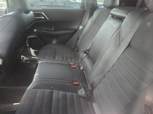 Used 2022 Mitsubishi Outlander SE AWD/4WD image 19