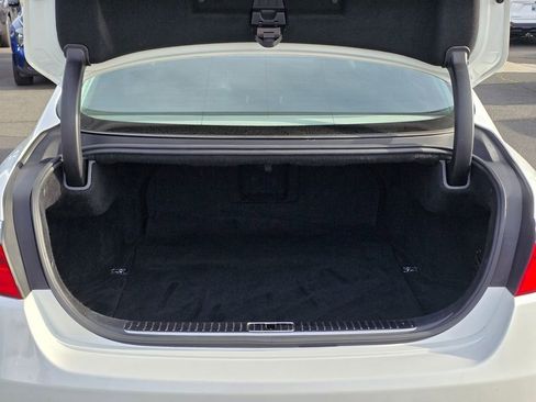 Used 2017 Kia K900 Luxury image 16