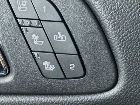Used 2013 GMC Yukon Denali RWD image 23