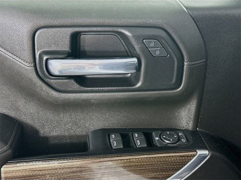 Used 2021 Chevrolet Silverado 1500 RST image 23