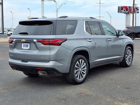 Used 2023 Chevrolet Traverse Premier image 7