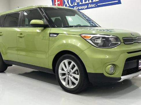 Used 2018 Kia Soul + FWD image 12