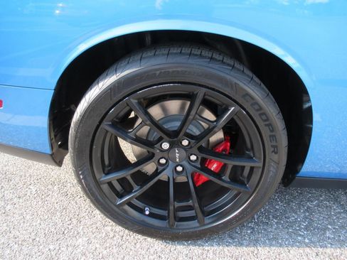 Used 2023 Dodge Challenger SRT Hellcat w/ Driver Convenience Group RWD image 8