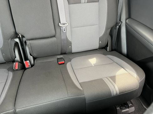 Used 2025 Chevrolet Blazer LT FWD image 37