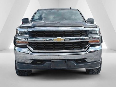 Used 2018 Chevrolet Silverado 1500 LT AWD/4WD image 2