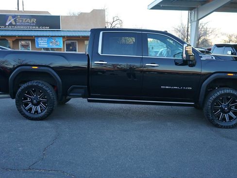 Used 2023 GMC Sierra 2500 Denali w/ Denali Ultimate Package image 2