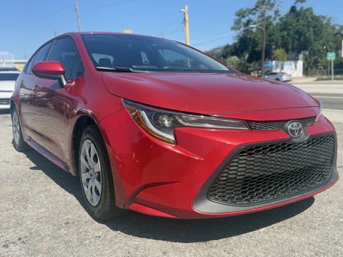 Used 2020 Toyota Corolla LE FWD image 5