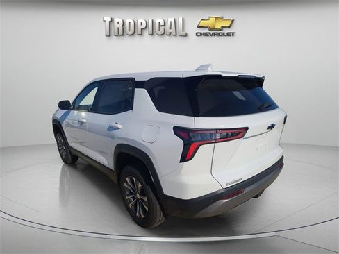 New 2026 Chevrolet Equinox LT image 3