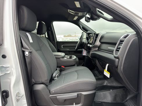 New 2026 RAM 5500 4x4 Crew Cab image 30