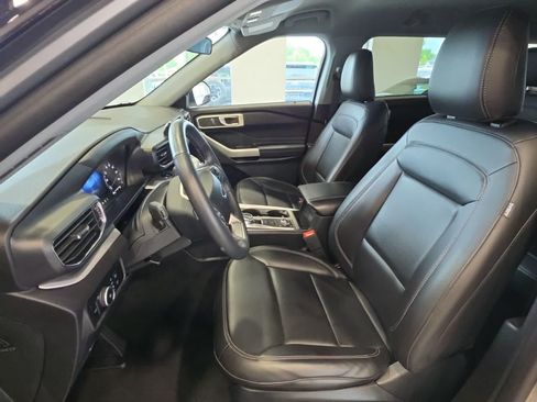 Certified 2023 Ford Explorer XLT w/ Equipment Group 202A AWD/4WD image 15