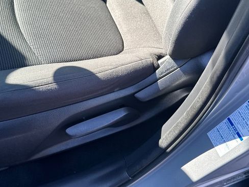 Used 2021 Toyota RAV4 LE image 44