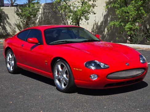 Used 2005 Jaguar XK8 R RWD image 2