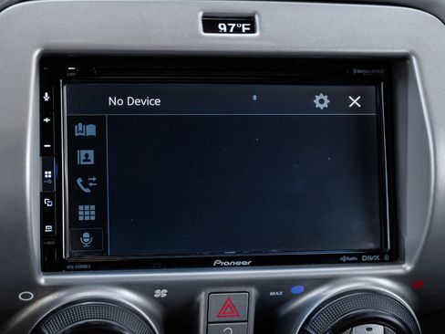Used 2013 Chevrolet Camaro SS RWD image 33