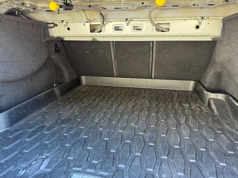 Used 2017 Jaguar XE Premium image 20