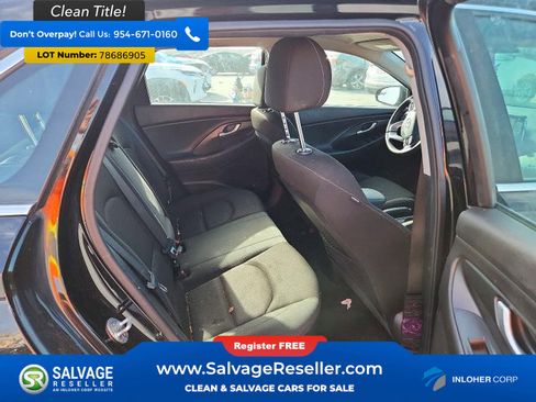 Used 2019 Hyundai Elantra GT image 13