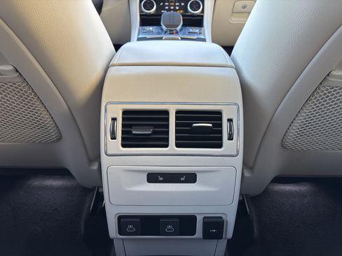 Used 2026 Jaguar F-PACE R-Dynamic S image 21