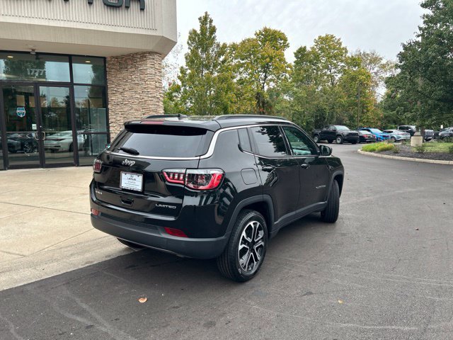 Used 2024 Jeep Compass Limited AWD/4WD image 7