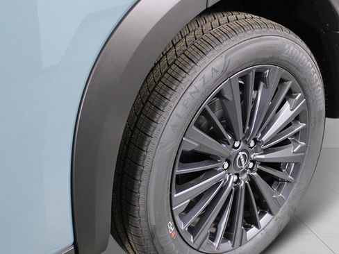 New 2026 Nissan Pathfinder SL w/ SL Premium Package FWD image 9