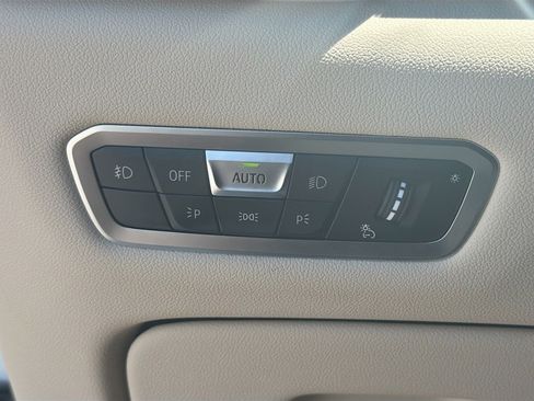 Used 2021 BMW X5 sDrive40i w/ Premium Package image 37