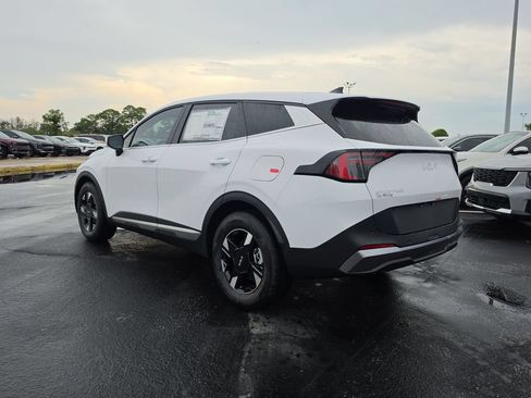 New 2026 Kia Sportage LX FWD image 6