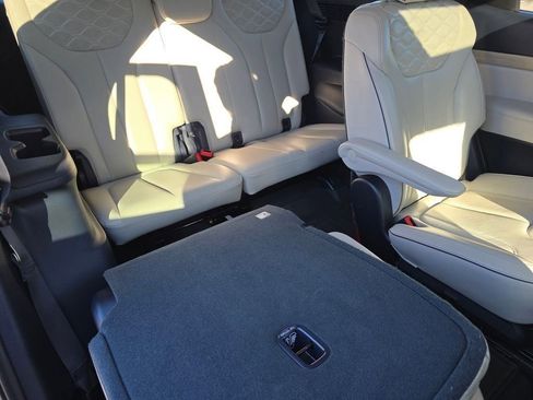 Used 2022 Hyundai Palisade Limited image 21