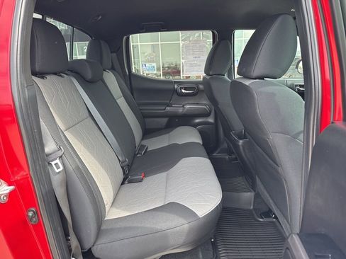 Used 2023 Toyota Tacoma TRD Off-Road image 29