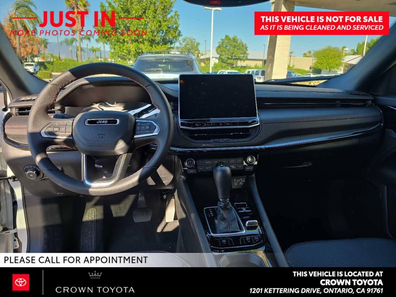 Used 2024 Jeep Compass Trailhawk AWD/4WD image 8