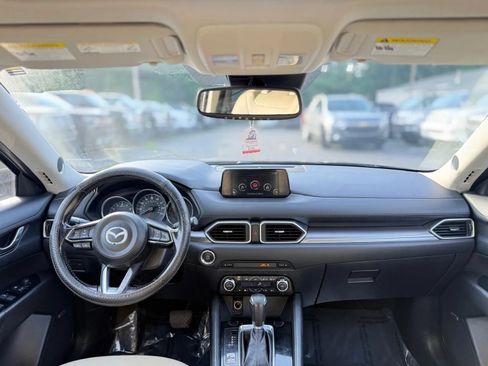 Used 2017 MAZDA CX-5 Touring w/ Preferred Equipment Package FWD image 22