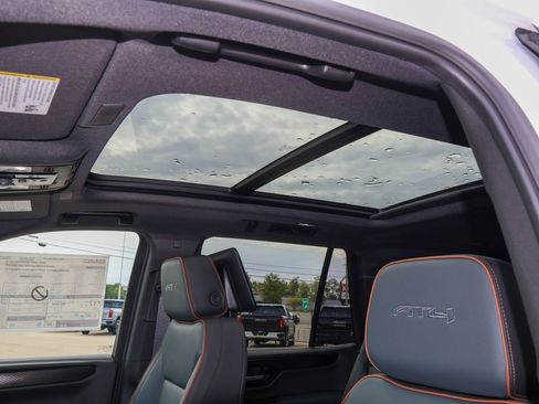 New 2026 GMC Yukon AT4 w/ AT4 Premium Plus Package AWD/4WD image 10