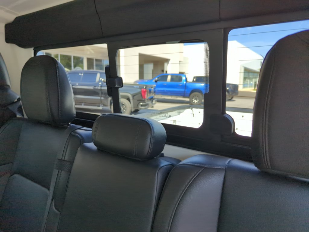 Used 2023 Jeep Gladiator Rubicon w/ Cold Weather Group AWD/4WD image 28