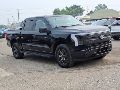 Used 2024 Ford F150 Lightning Flash AWD/4WD image 7