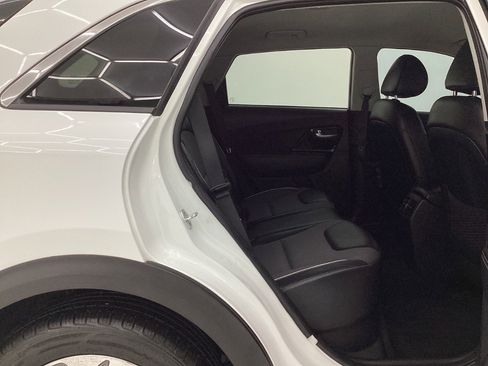 Used 2022 Kia Niro EX w/ Cold Weather Package FWD image 21