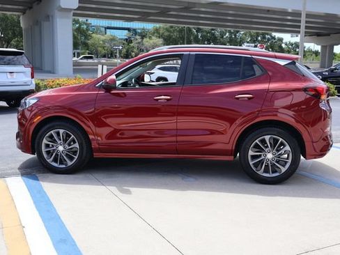 Used 2022 Buick Encore GX Select w/ Sport Touring Package FWD image 4