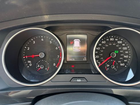 Used 2019 Volkswagen Tiguan S FWD image 11