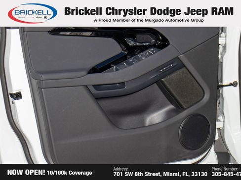 Used 2025 Land Rover Range Rover Evoque S AWD/4WD image 11