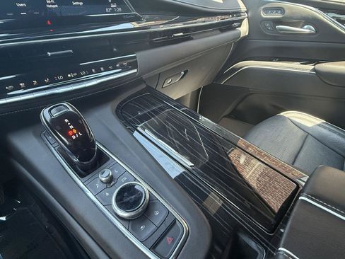Used 2021 Cadillac Escalade ESV Sport w/ Driver Assist Tech Package AWD/4WD image 7