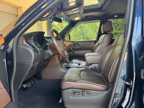 Used 2017 INFINITI QX80 4WD image 10