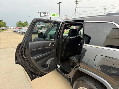 Used 2015 Jeep Grand Cherokee Limited AWD/4WD image 16