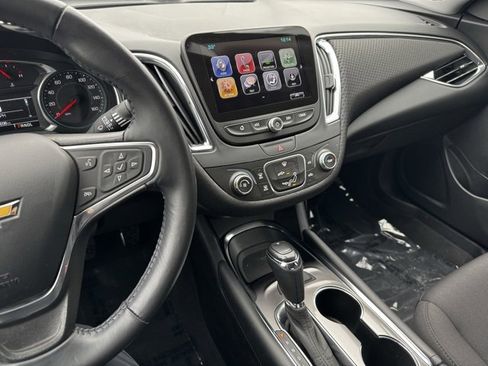 Used 2018 Chevrolet Malibu LT image 13