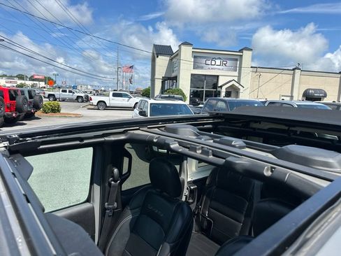 Used 2021 Jeep Wrangler Unlimited Sahara AWD/4WD image 38