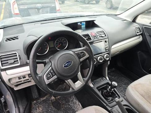 Used 2017 Subaru Forester 2.5i Premium AWD/4WD image 6