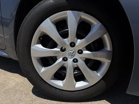 Used 2025 Toyota Corolla LE FWD image 10
